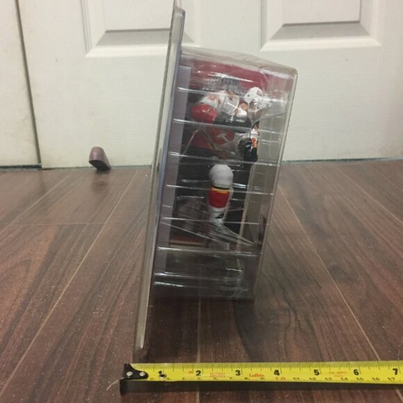 Alex Tanguay NHL Mcfarlane Toys Calgary Flames - Picture 7 of 7